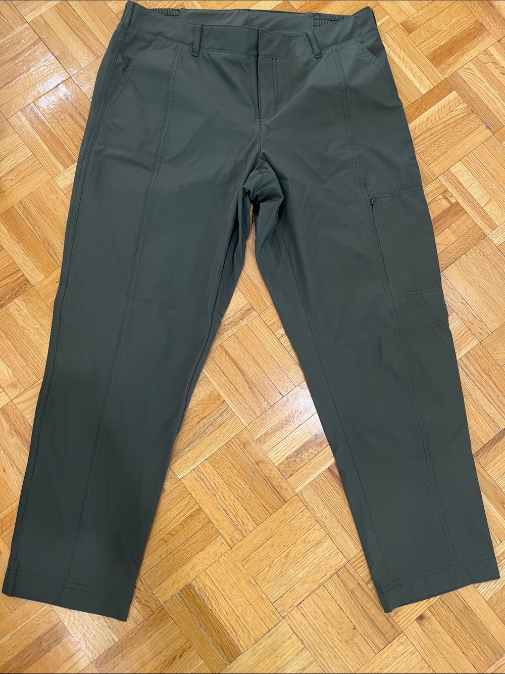Kirkland Signature Ladies Travel Pants – Size 8 (Olive Green)